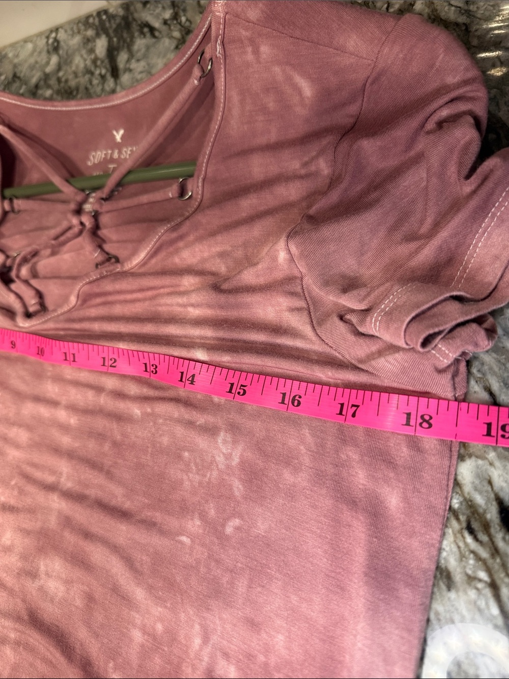 Mauve American Eagle V-Neck Short Sleeve Top with Strappy Detail sz Med - Picture 7 of 8